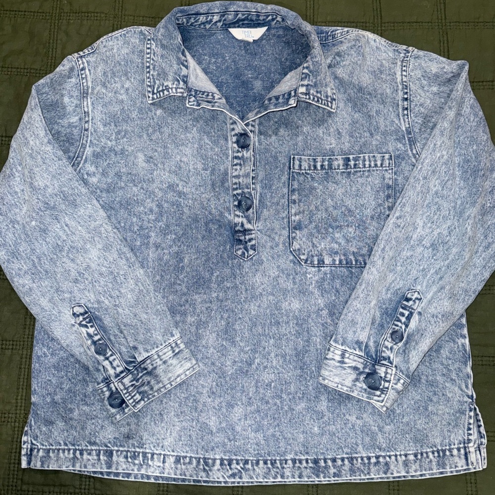 Woman’s Jean Top